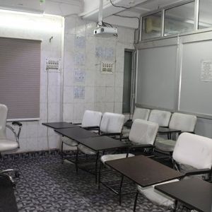 Professional Traders Academy Training Room