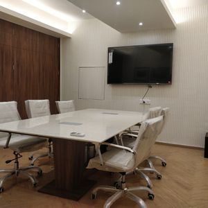 ORRITEL BUSINESS & ARBITRATION CENTRE Meeting Room