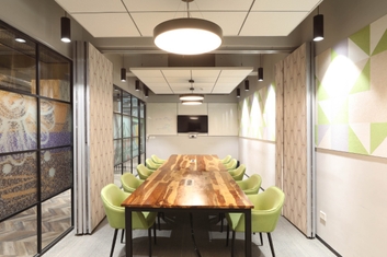 Awfis Meeting Room