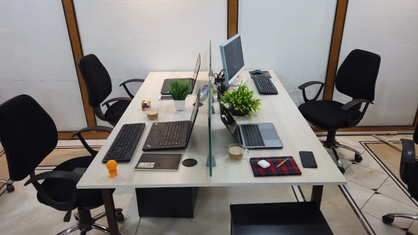 R WorkSquare serviced office space