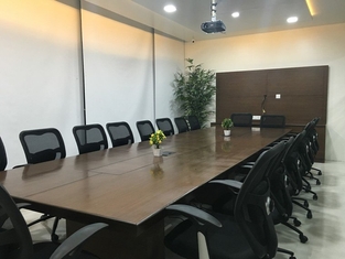 Workhub Meeting Room