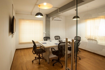 InQ Innovation Meeting Room