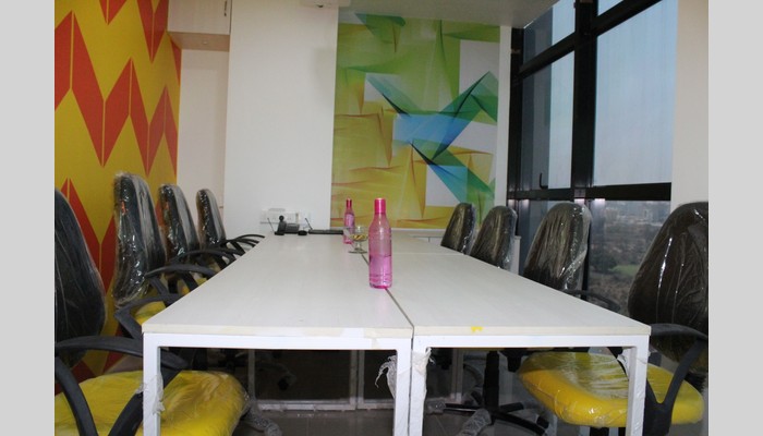 Suave Spaces Meeting Room