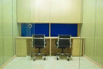 Hub and Oak Private Office