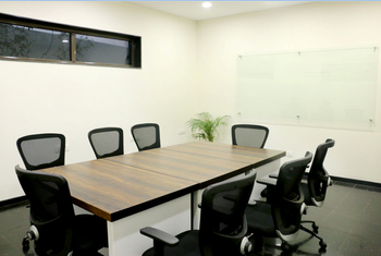 Innovspace Meeting Room